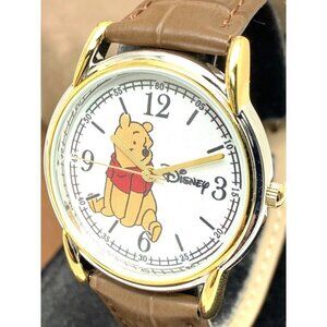 Disney Winnie the Pooh Womens Watch White Dial Quartz Brown Leather Band